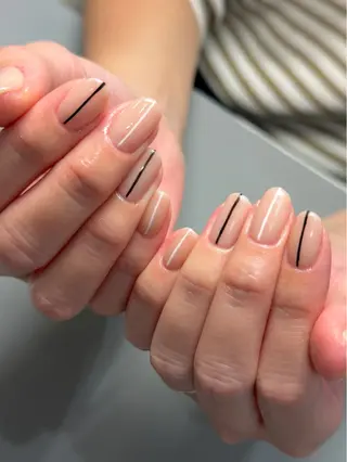 ネイル REHTOF |朝7時Open☀️のネイルデザイン