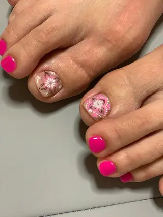 ネイル 大崎 奈々のネイルデザイン