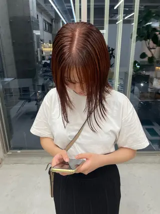 ミディアム ボブ/ハイトーン YUIのヘアスタイル