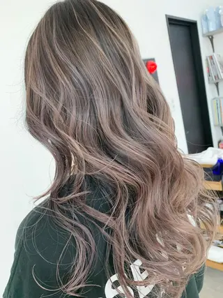ロング 🥇近藤 恭輔🥇 Recharme新保のヘアスタイル