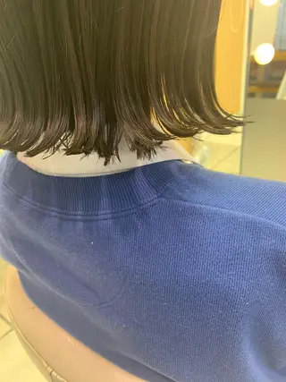 ショート カラー ヘアアレンジ サナ🌱 切りっぱなしボブのヘアスタイル