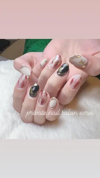 ネイル ecru エクリュのネイルデザイン
