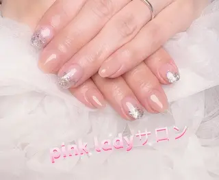 ネイル pink ladyサロン所属・べ にのネイルデザイン