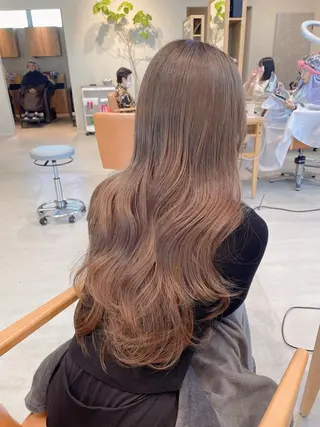 ロング ムラ修正ブリーチ 山田眞之介のヘアスタイル