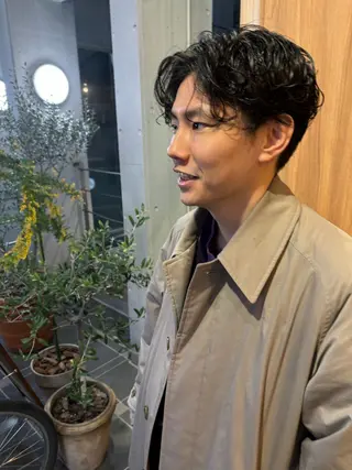 パーマ メンズ 池田理紗/メンズ カット/切りっぱなしのヘアスタイル