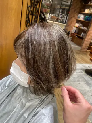 セミロング 顔まわりカット 前髪カット安井楽人のヘアスタイル