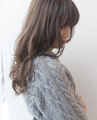 ロング カラー AGU akariのヘアスタイル