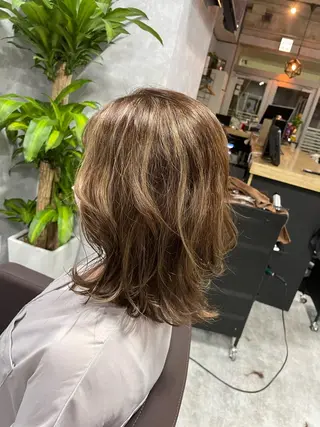 セミロング and K所属・and K 那覇小禄店のヘアスタイル