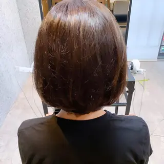 カラー eyesburg W/est所属・ショート 村上のヘアスタイル