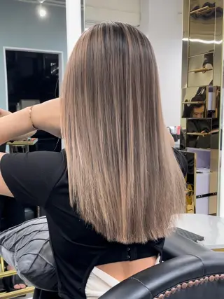 ミディアム senjyu GINZA所属・バレイヤージュ/ハイ ライト/庄司鉄平のヘアスタイル