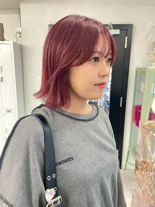 ショート 切りっぱなしボブイヤ リングカラー清水隆央のヘアスタイル