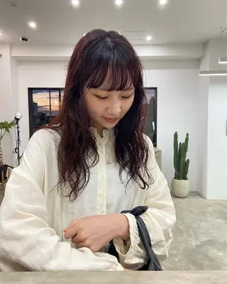 セミロング パーマ 山岸 未玖のヘアスタイル