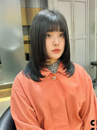 セミロング カラー 髪質改善/ボブ/ ハイトーン❣️yuiのヘアスタイル