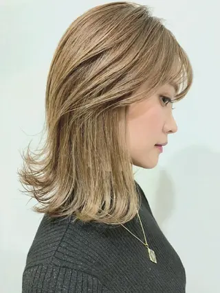 ミディアム カラー 【大宮】デザイナー Anne 諳 アンのヘアスタイル