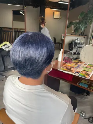 ショート カラー alu所属・マキノ キョウカのヘアスタイル
