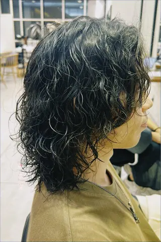 ミディアム パーマ メンズ メンズパーマ 岩成健志郎のヘアスタイル