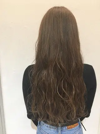 ロング カラー 船津 佳奈美のヘアスタイル