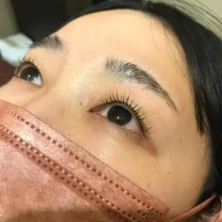 マツエク・マツパ Cure所属・三澤 朱里の眉毛・アイブロウイメージ