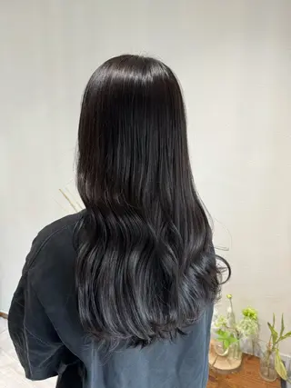 ロング 透明感/グレージュ/ MOMOKO🩵のヘアスタイル