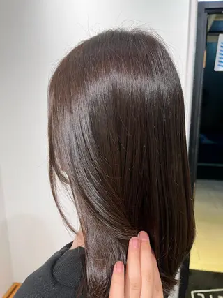 カラー マツザキ メグミのヘアスタイル