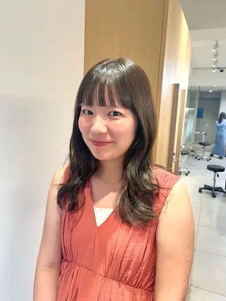 ミディアム カラー Kasumi | くすみブラウン×渋谷のヘアスタイル