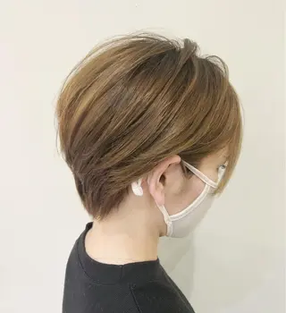 ショート カラー ハイトーン/ブリーチ 八重津 晃輔のヘアスタイル