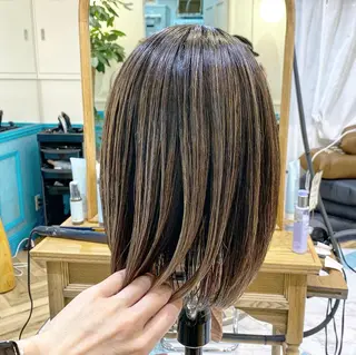 セミロング salowin 原宿 aroa所属・韓国／ハッシュカット ／透明感カラー／金野のヘアスタイル