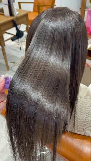 ロング ヒメザキ ユリのヘアスタイル