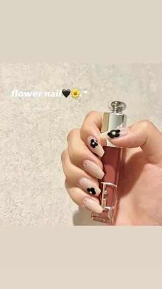 ネイル 🎀チーク/ちゅるん 🫧chisa🎀のネイルデザイン