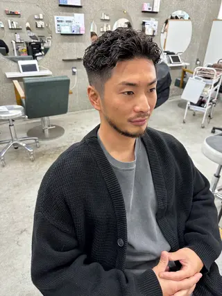 パーマ メンズ 八谷 将平のヘアスタイル