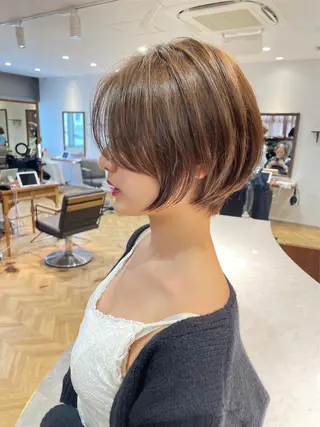 ショート かえ🩶韓国ボブ🎀 透明感カラー🥣のヘアスタイル