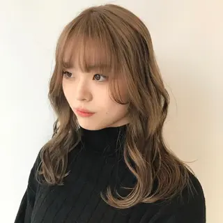 ミディアム 佐山 聖玲奈のヘアスタイル