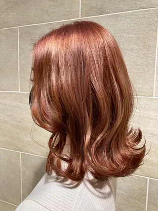 ミディアム カラー 宮原 佳苗のヘアスタイル