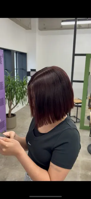 ショート カラー miloc sayaのヘアスタイル