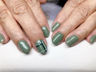 ネイル ECLAT エクラ所属・寺山 千鶴のネイルデザイン