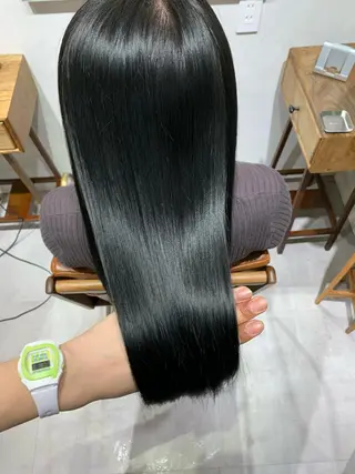 ロング 髪質改善lab.em.梅田店所属・髪質改善 伊藤のヘアスタイル