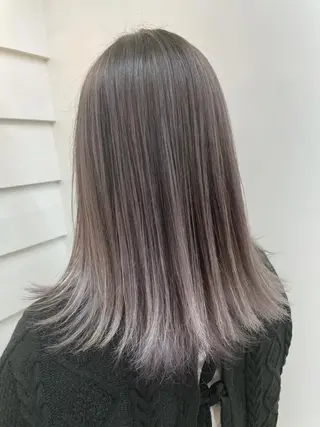 セミロング eL HAIR SALON なんば店所属・ブリーチカラー特化 /焼田貴明のヘアスタイル