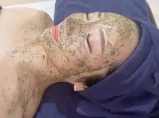 Lulu nail salon 南堀江店所属・西村 あやかのネイルデザイン