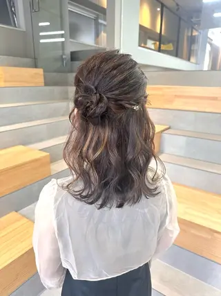 セミロング ヘアアレンジ 染谷 遥花のヘアスタイル