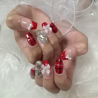 ネイル シュシュ 🎀 girly nailのネイルデザイン