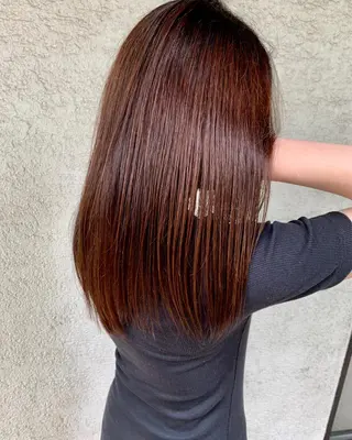 ロング アブアイ所属・艶髪・酸性ストレート フリツのヘアスタイル