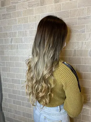 ロング ブリーチ毛矯正.髪質 改善.髪にドラマをのヘアスタイル