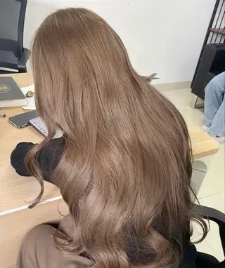カラー ブリーチなし 透明感カラーのヘアスタイル