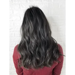 セミロング カラー KIZU 髪質改善 オカルト怪談のヘアスタイル