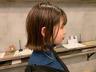 ミディアム カラー ill.所属・ill［イル］大須 ダブルカラー髪質改善のヘアスタイル