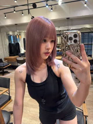 ショート カラー 渋谷/切りっぱなし レイヤー/ブリーチのヘアスタイル