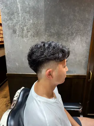 ショート パーマ メンズ HIRO GINZA barber shop 横浜店所属・ヒロ銀座　無料 フェード　細内のヘアスタイル