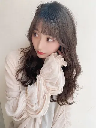 セミロング サロウィン銀座ray店所属・シノヅカ ケンゾーのヘアスタイル