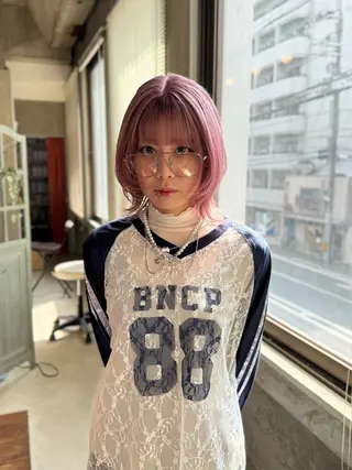 ミディアム 野間 奈津子のヘアスタイル