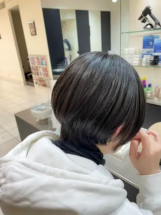 ショート 大山 真衣のヘアスタイル